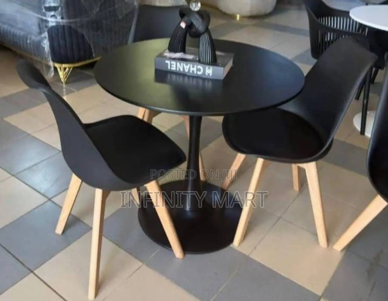 Cafè Muse Dining Set