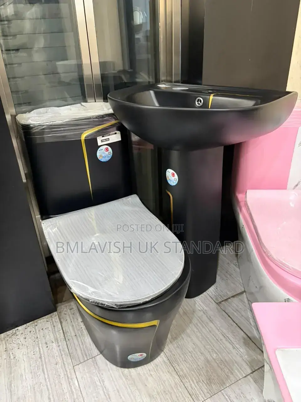 Luxury Black and Gold Water Closet Set