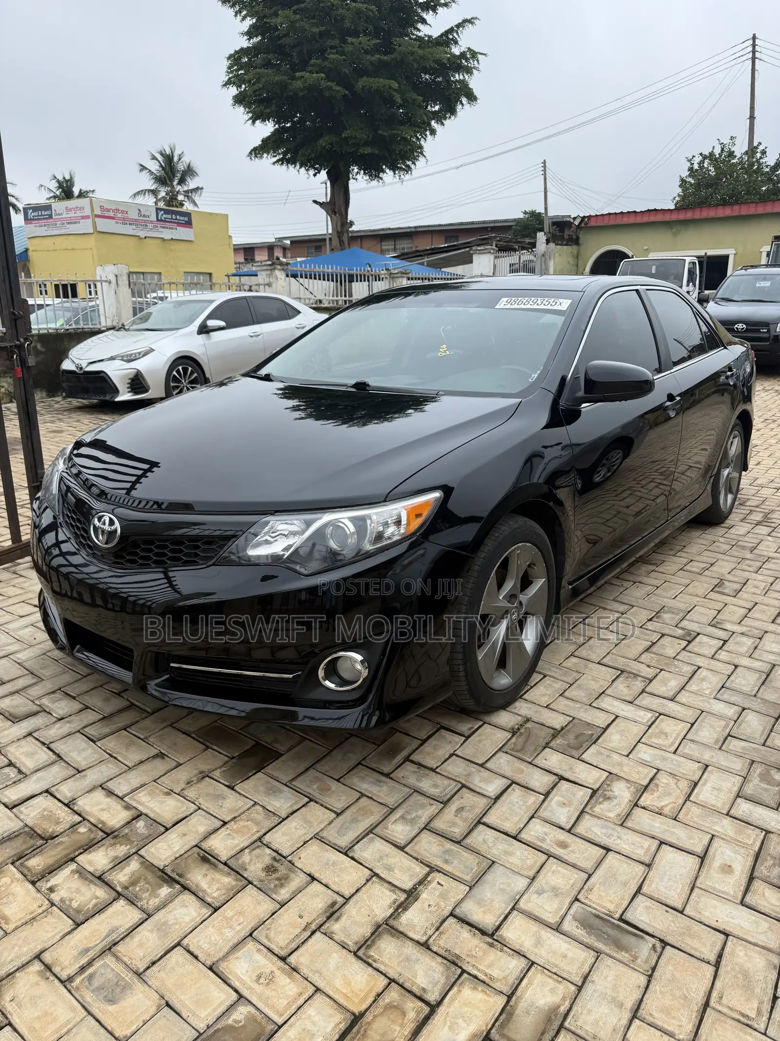 Toyota Camry SE 4dr Sedan (2.5L 4cyl 6A) 2013 Black