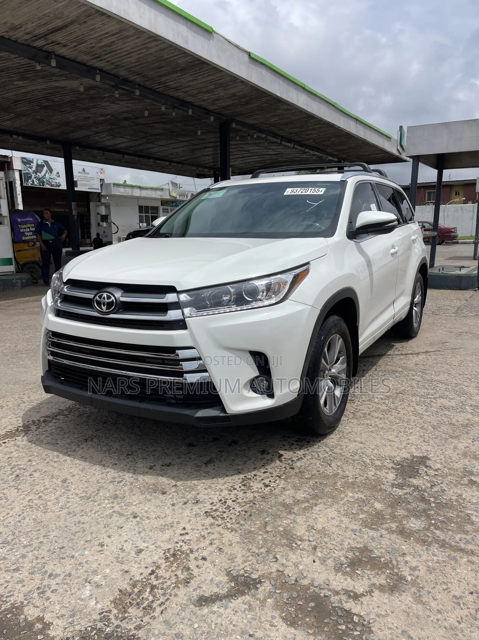 Toyota Highlander XLE 4dr SUV AWD (3.5L 6cyl 6A) 2014 White