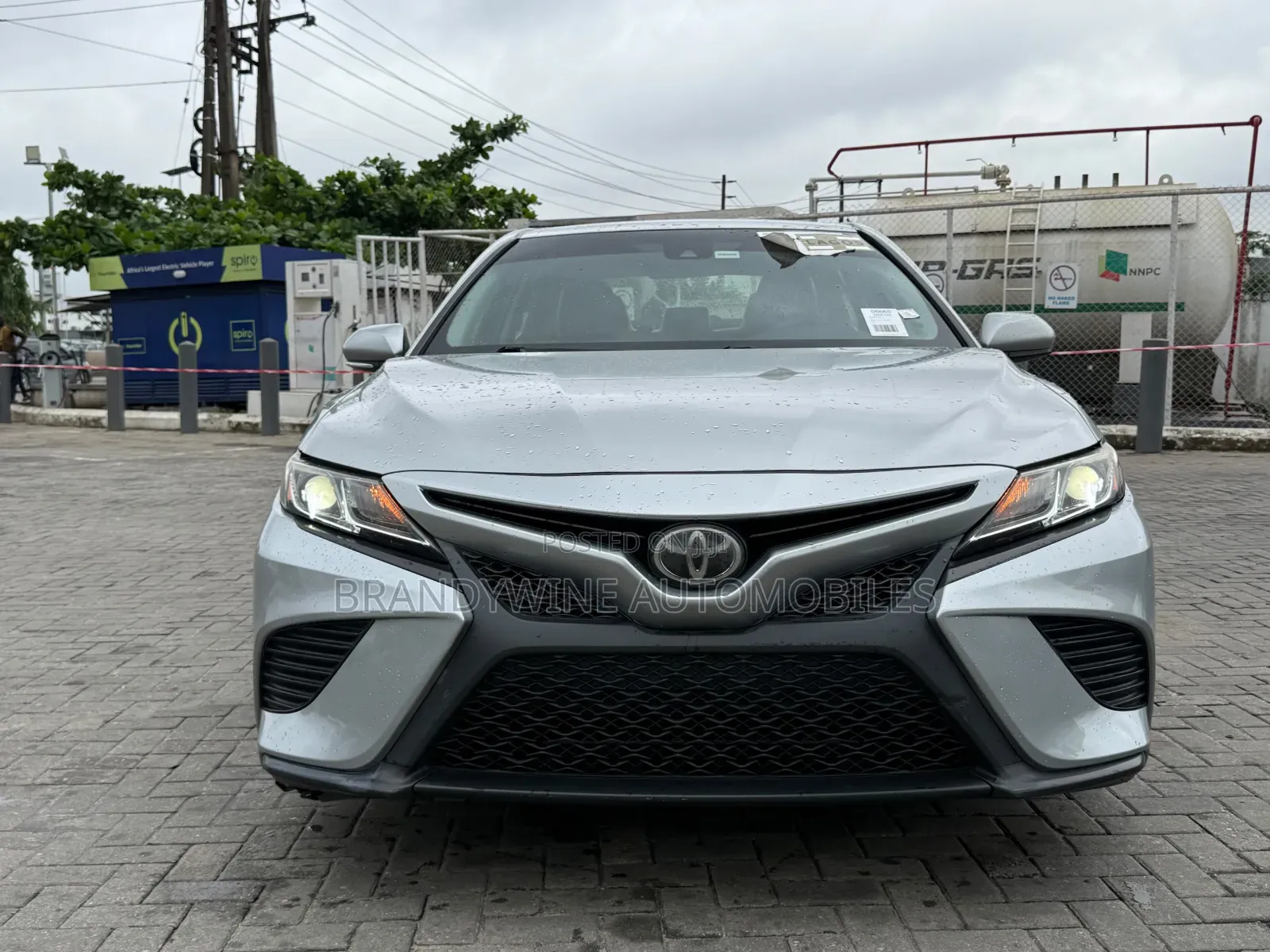 Toyota Camry 2018 Silver