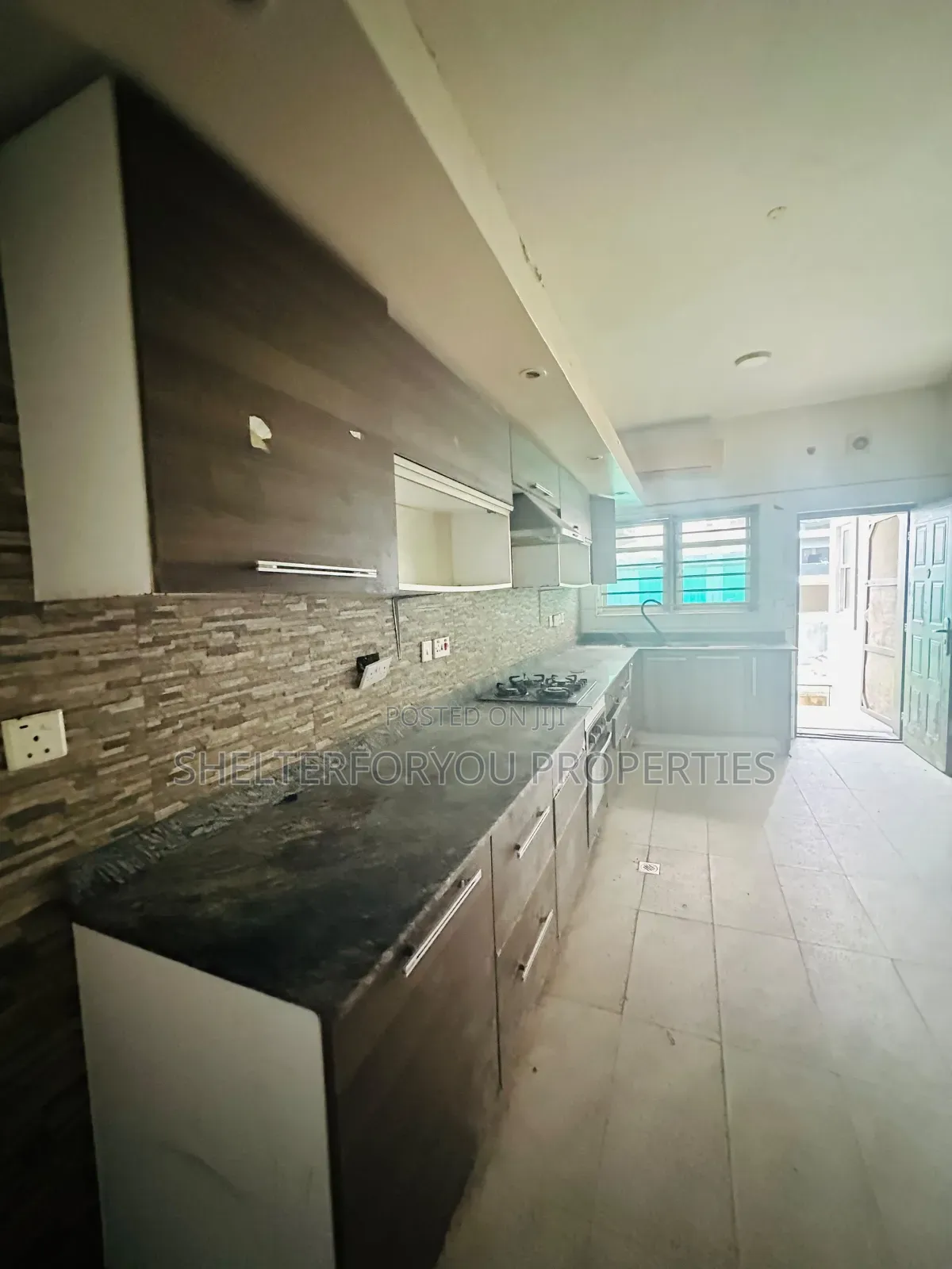 4bdrm House in Victoria Island Extension for sale