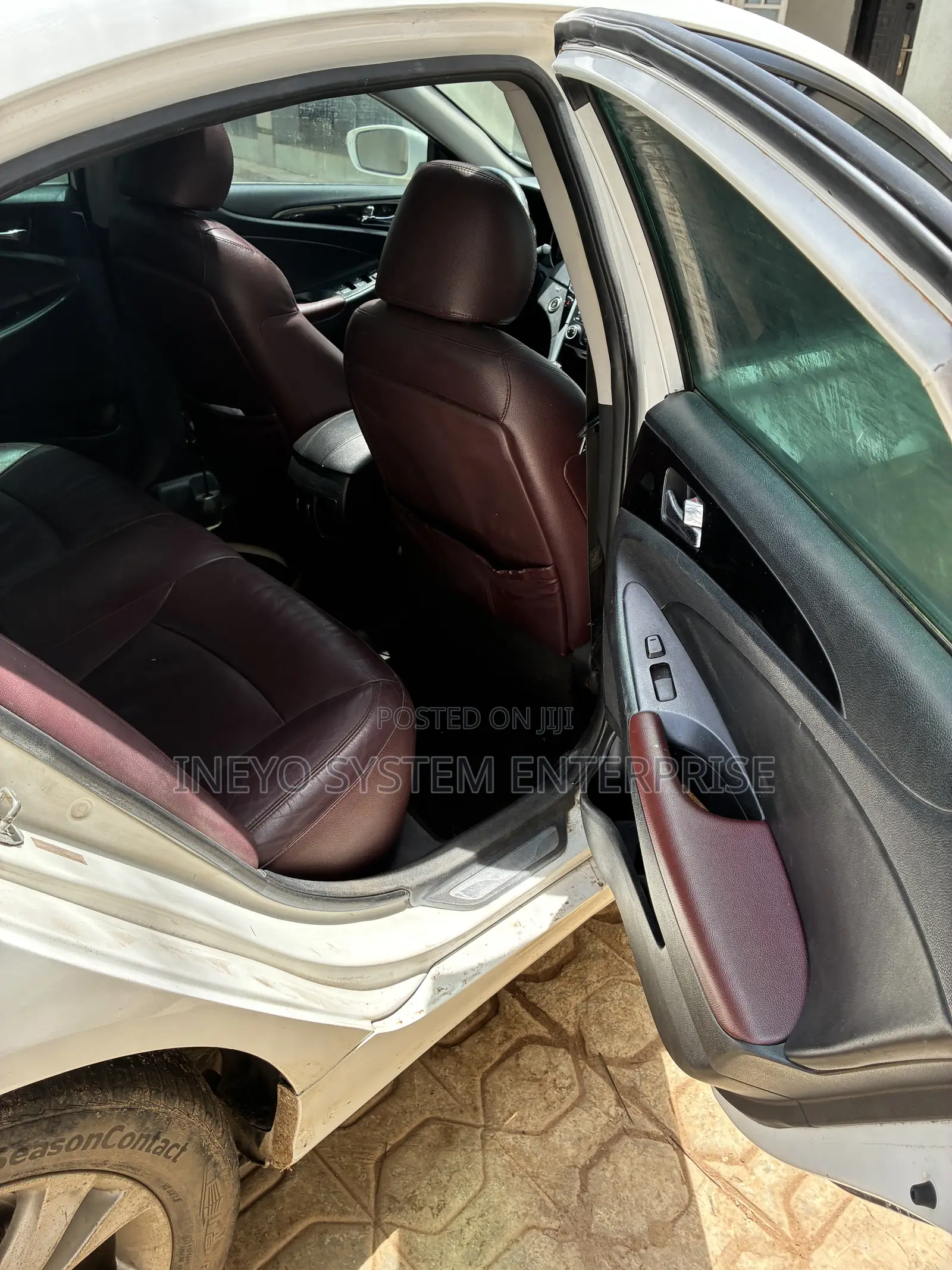 Hyundai Sonata Limited Sedan FWD (2.4L 4cyl 6A) 2011 White