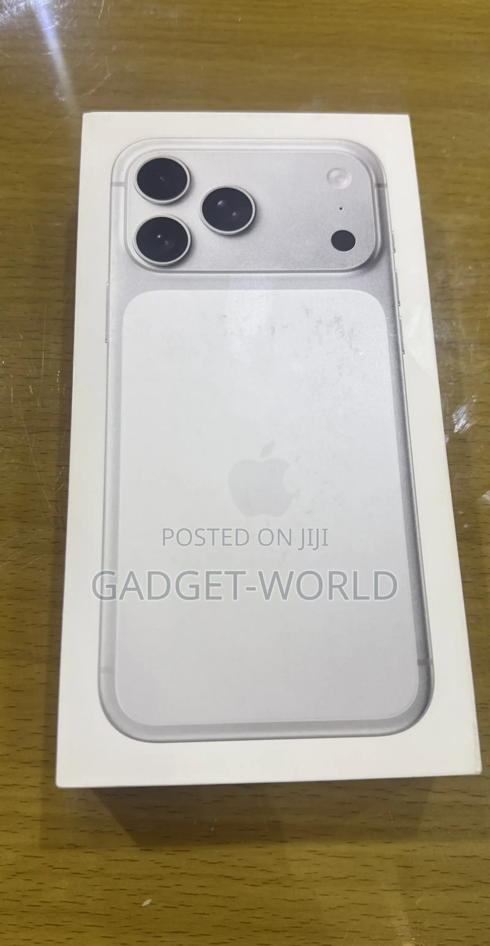 New Apple iPhone 17 Pro Max 2 TB Silver
