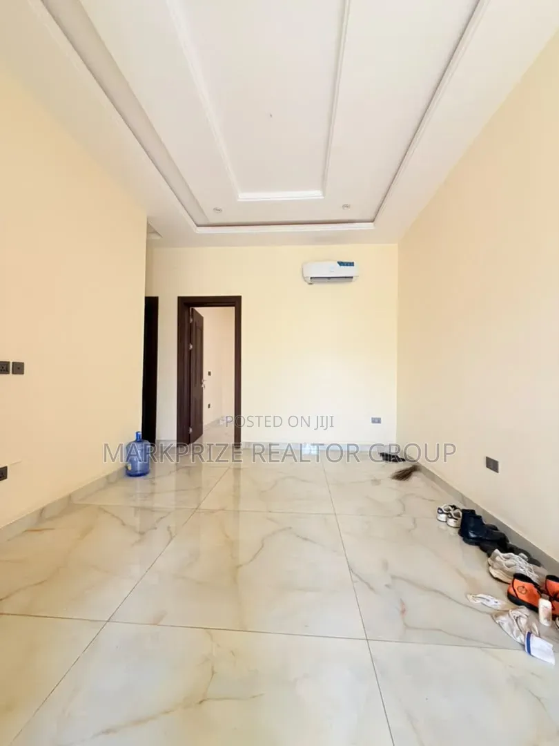 4bdrm Duplex in Ikeja Gra Lagos for sale