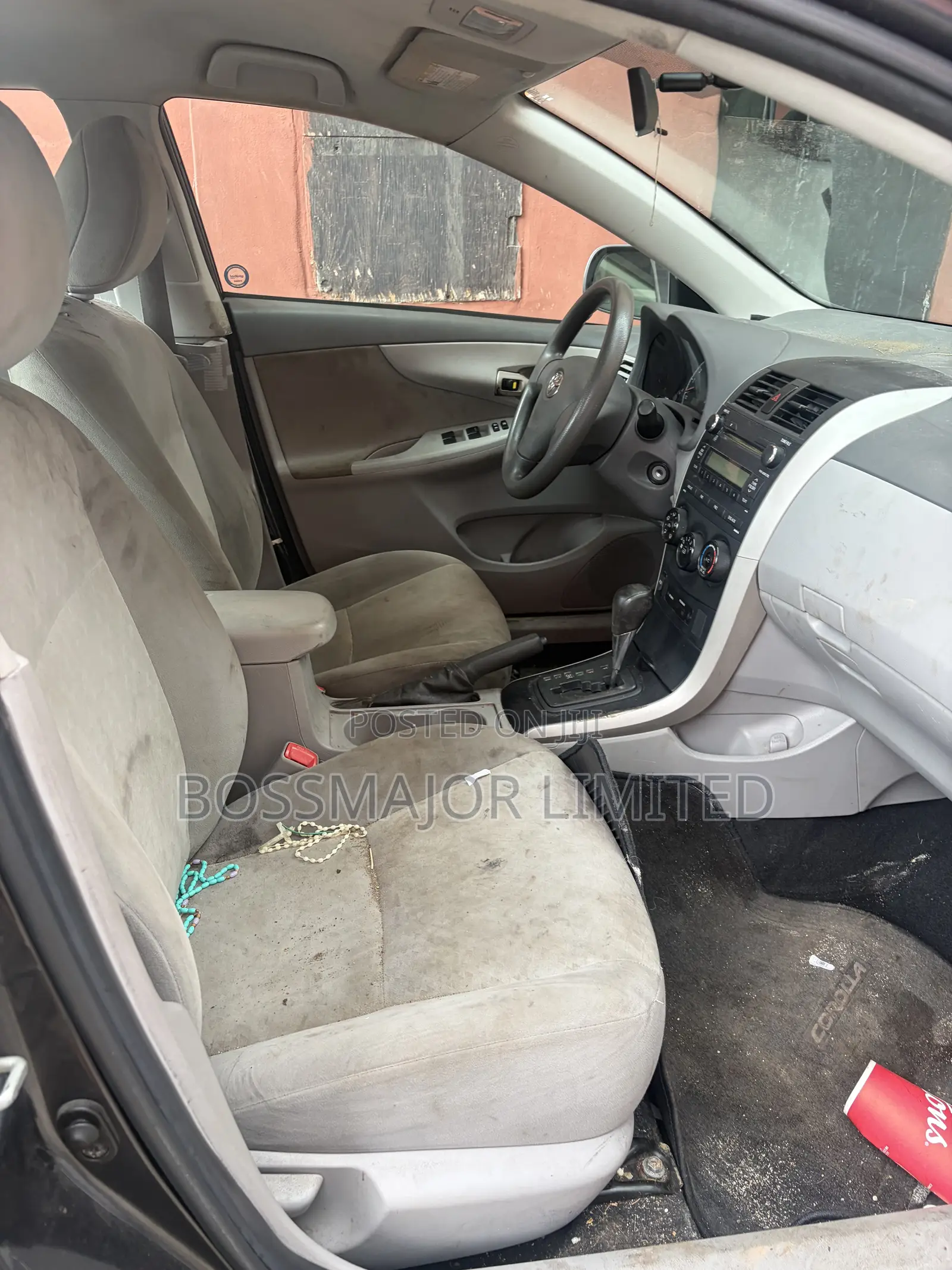 Toyota Corolla LE 4dr Sedan (1.8L 4 cyl 4A) 2009 Gray
