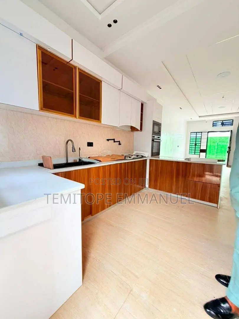 Furnished 2bdrm Apartment in Ikeja GRA for sale