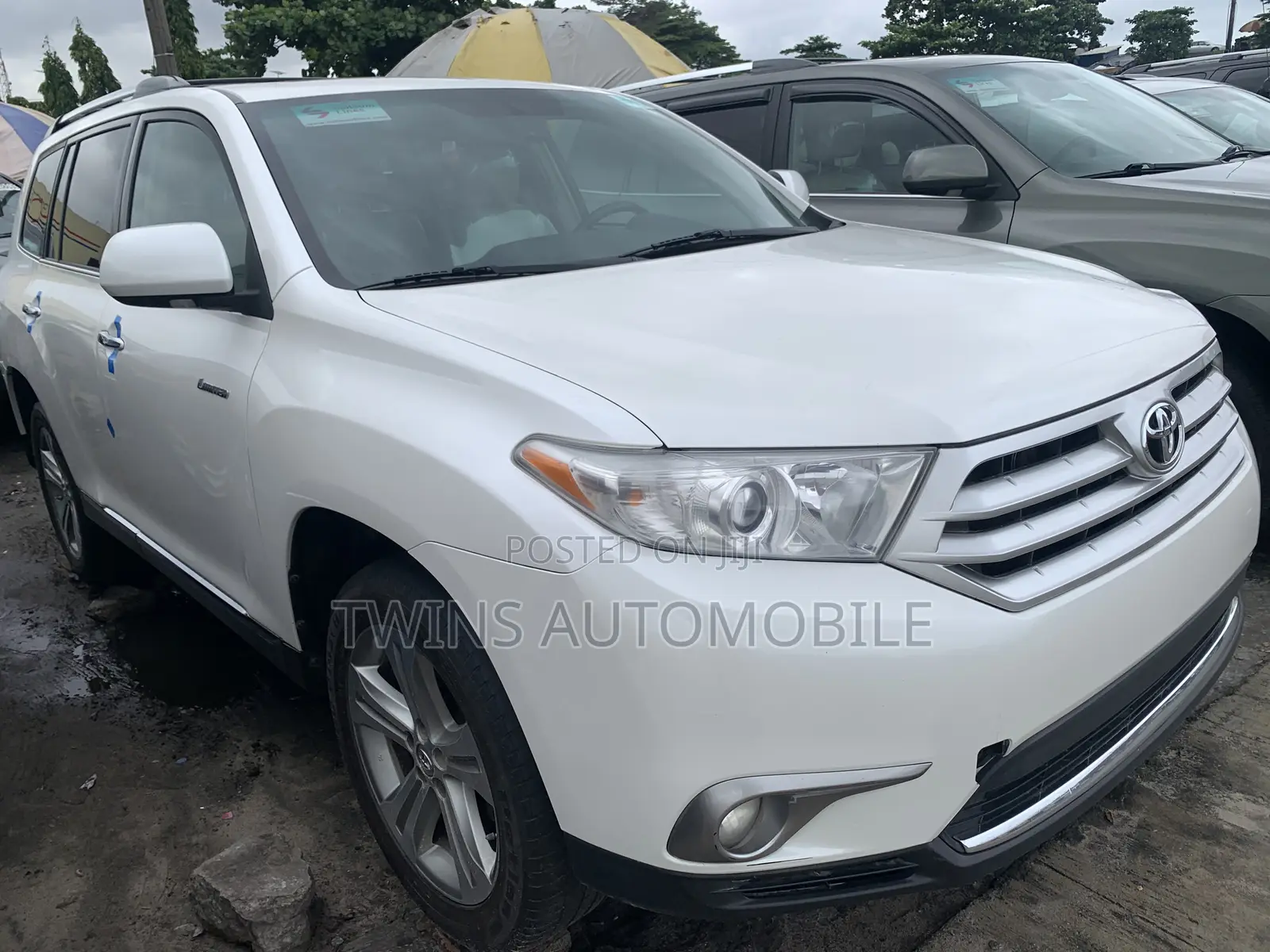 Toyota Highlander Limited 3.5l 4WD 2013 White