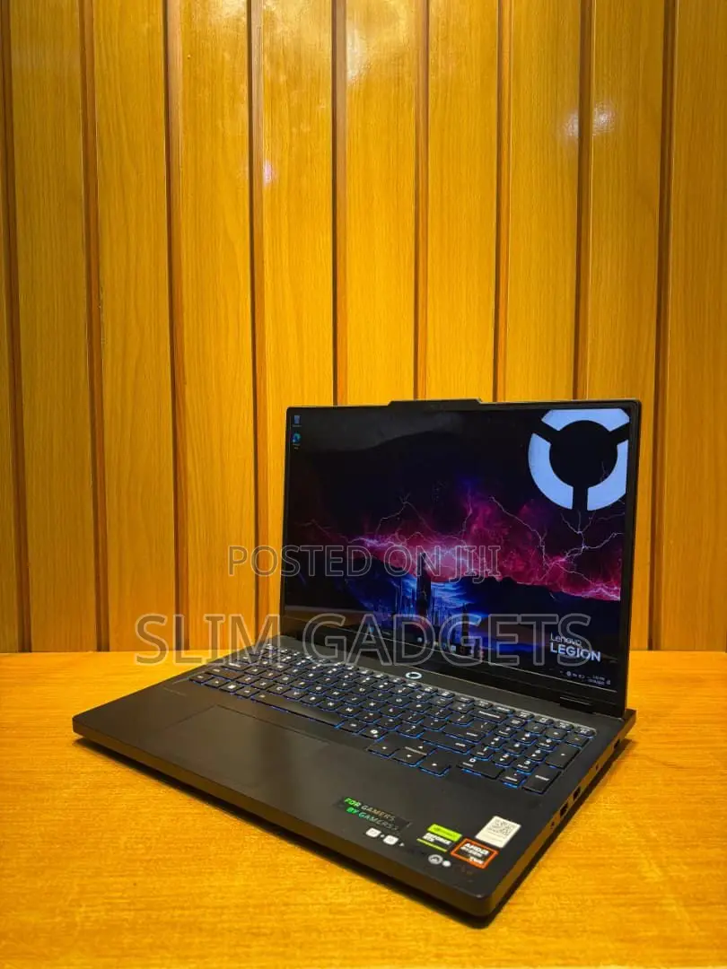 Laptop Lenovo Legion 5 32GB AMD Ryzen 7 SSD 1T