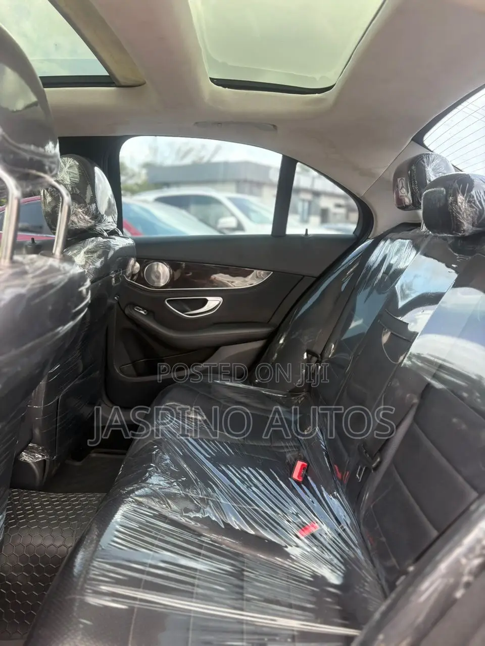 Mercedes-Benz C300 2017 Black