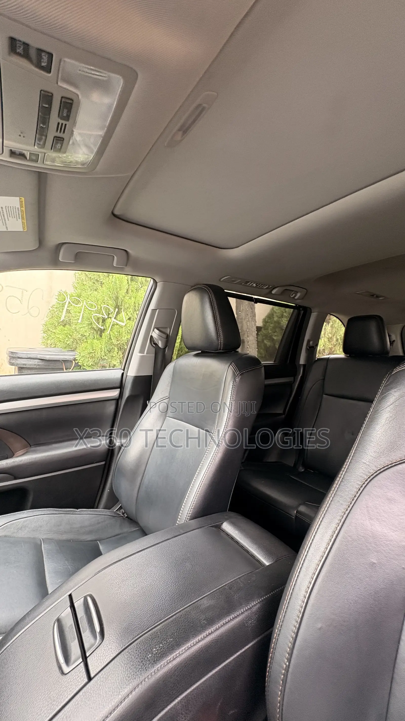 Toyota Highlander XLE 4x4 V6 (3.5L 6cyl 8A) 2017 Silver