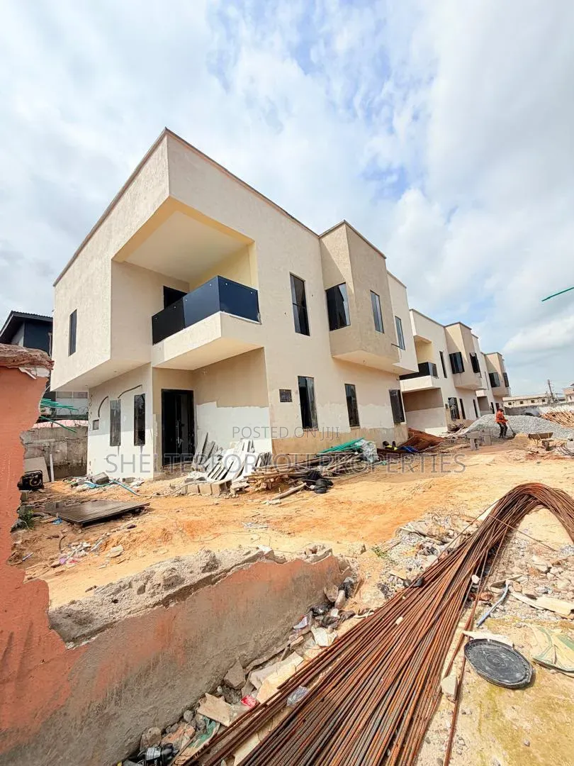 4bdrm Duplex in Adeniyi Jones for sale