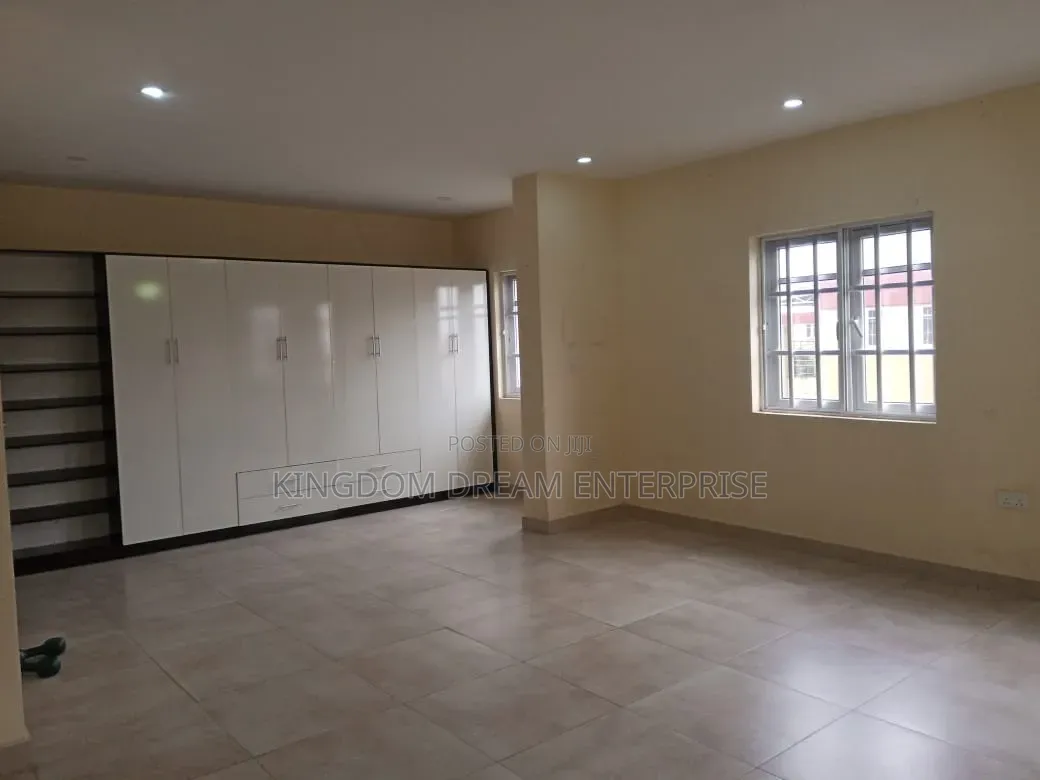 4bdrm Maisonette in Platinum Way Jakande for rent