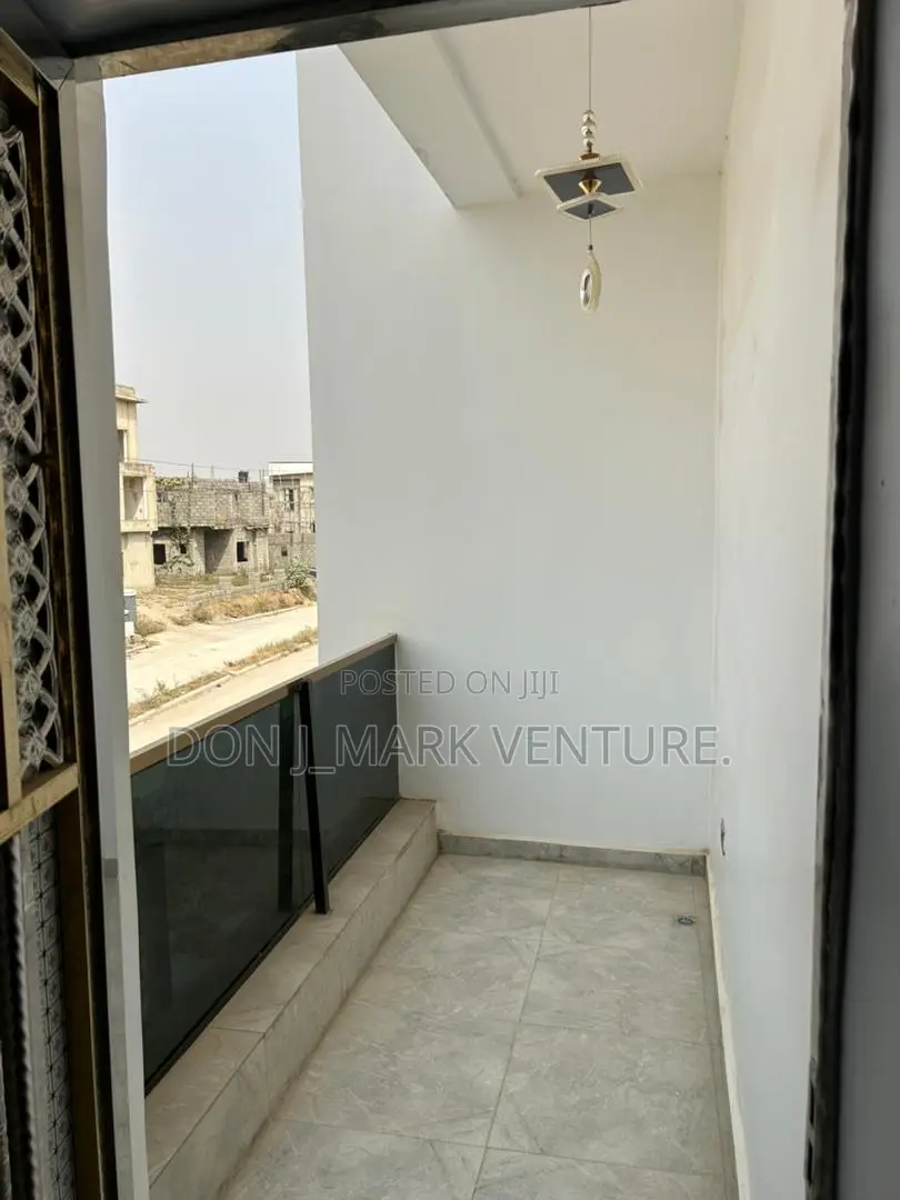 Furnished 7bdrm Duplex in Aiben Boulevard, Sabon Lugbe for sale
