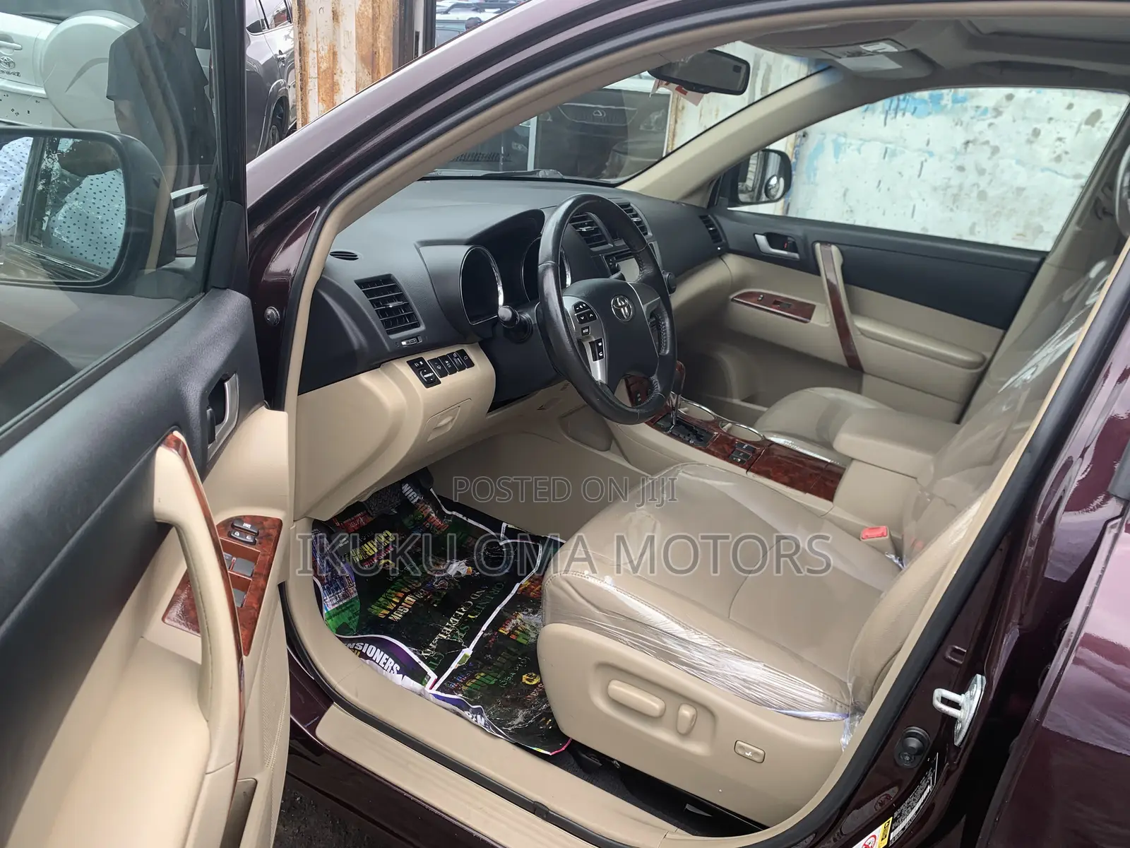 Toyota Highlander SE 3.5L 4WD 2013 Burgundy