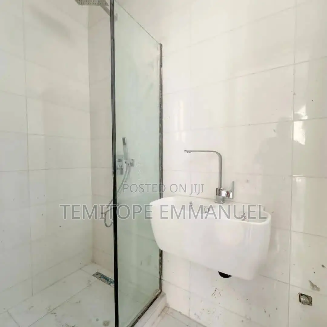 Furnished 2bdrm Apartment in Victoria Island for sale