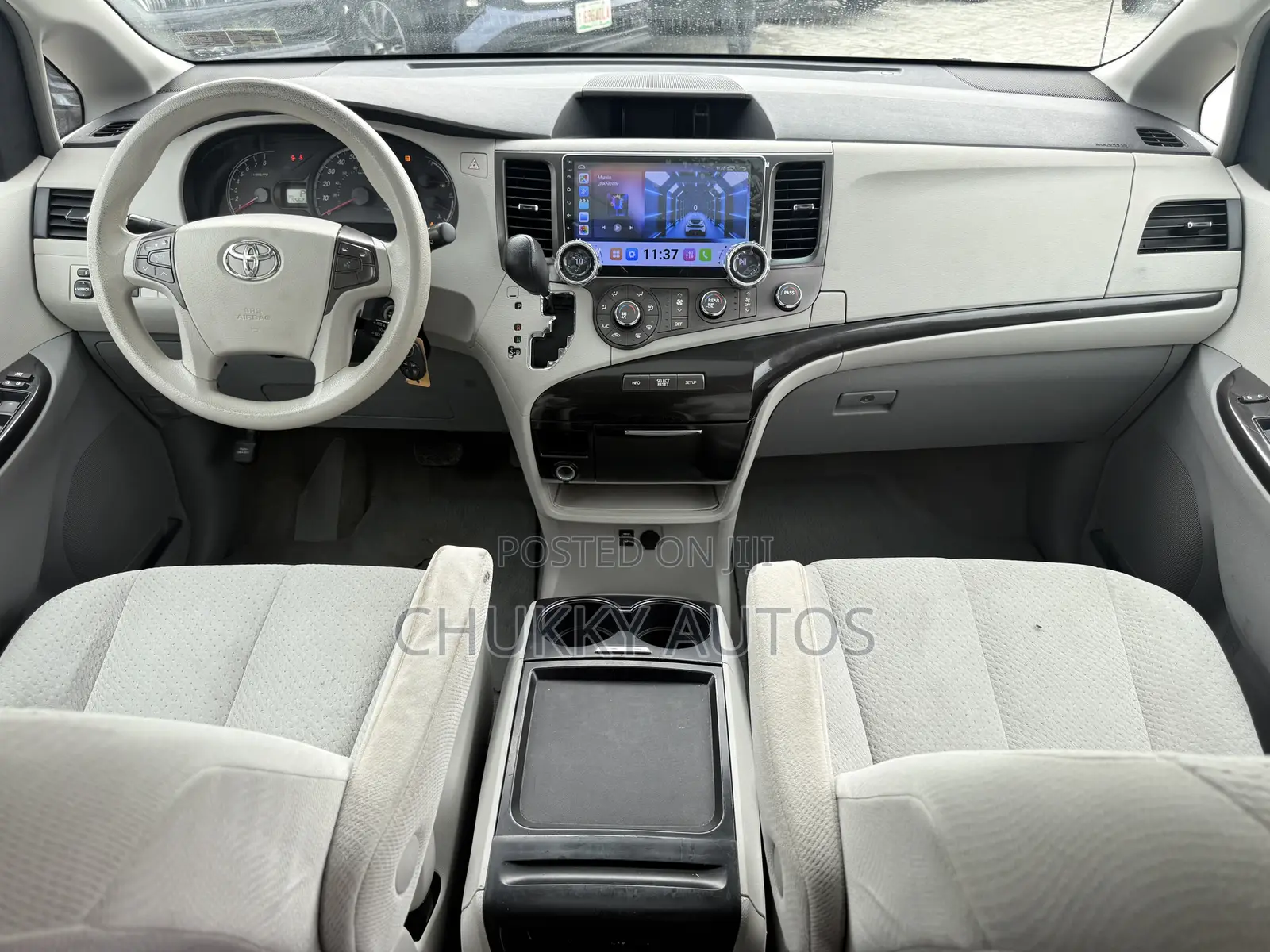 Toyota Sienna LE 8 Passenger 2011 Gray