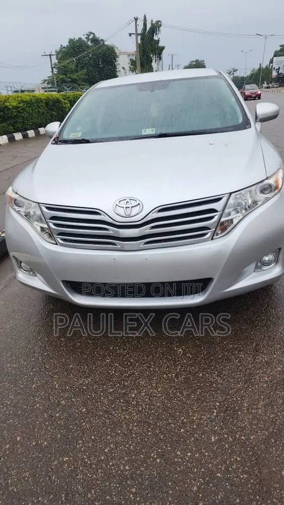 Toyota Venza AWD 2011 Silver