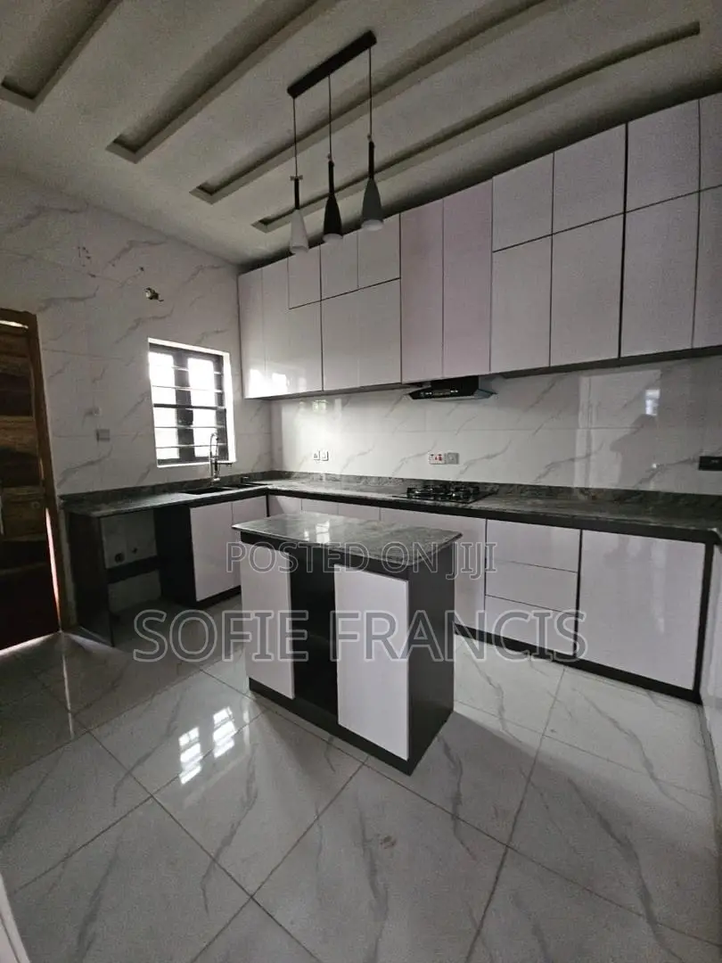3bdrm Duplex in Sangotedo for rent