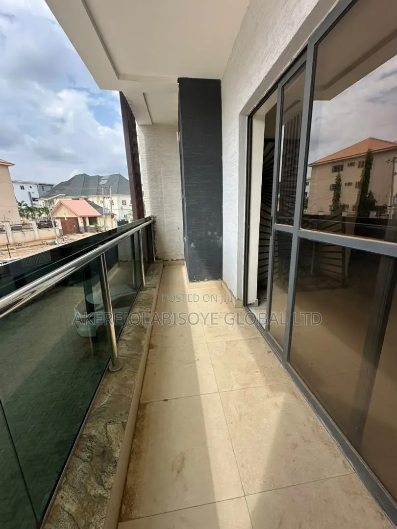 3bdrm Duplex in Close To Beger Yard for rent
