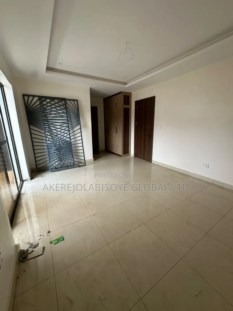 3bdrm Duplex in Close To Beger Yard for rent