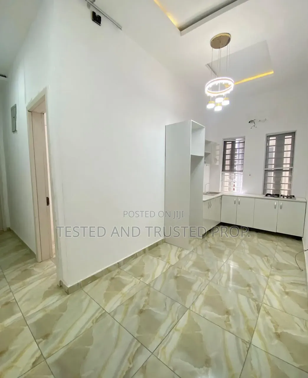 Furnished Mini Flat in Oral Estate Lekki, Chevron for rent