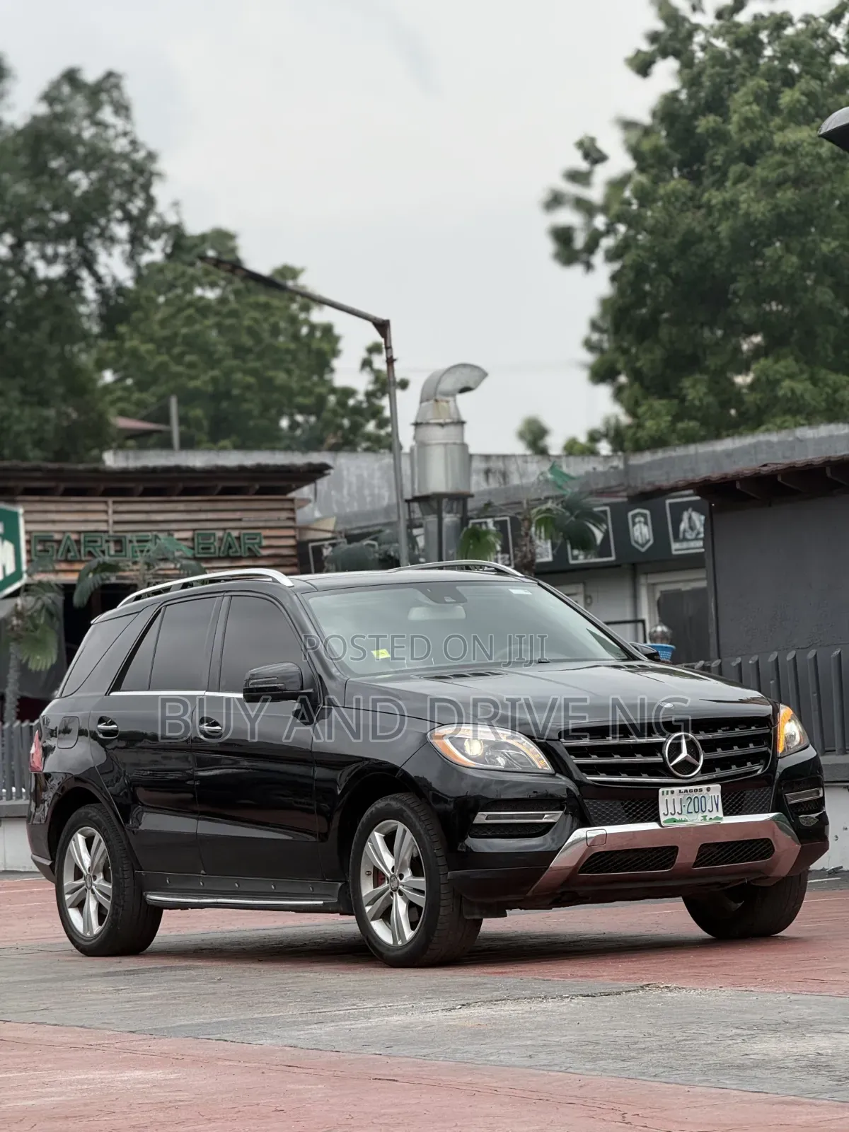 Mercedes-Benz M Class ML350 4MATIC 4dr SUV AWD (3.5L 6cyl 7A) 2014