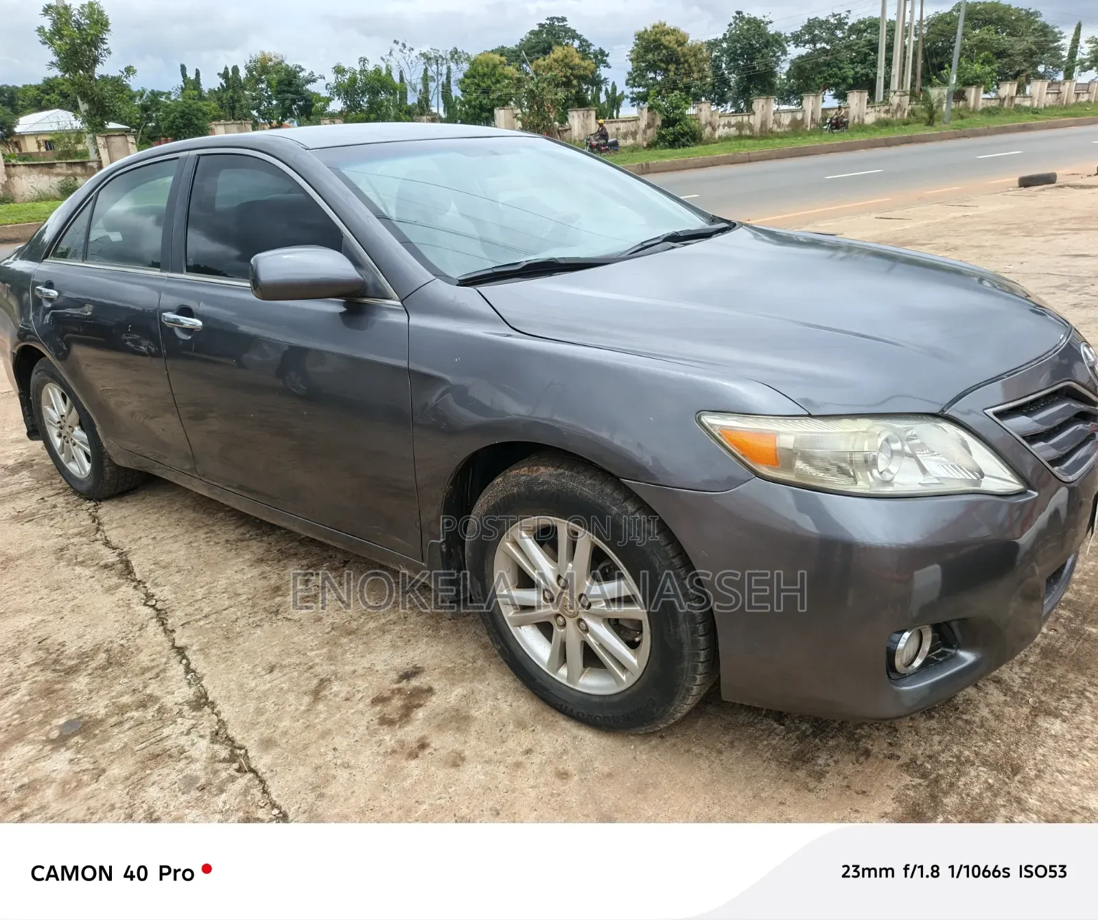 Toyota Camry LE 4dr Sedan (2.5L 4cyl 6A) 2011 Gray