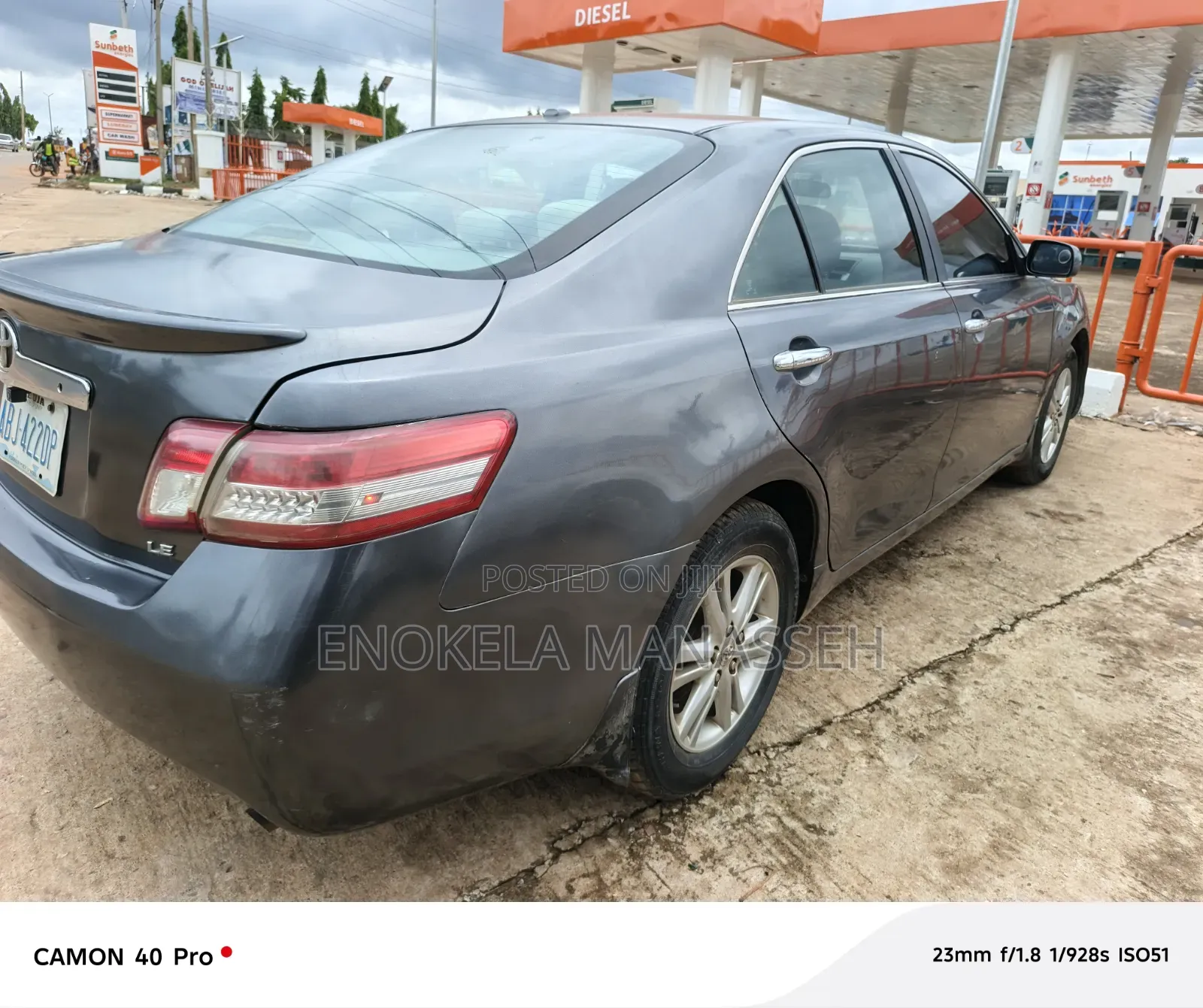 Toyota Camry LE 4dr Sedan (2.5L 4cyl 6A) 2011 Gray