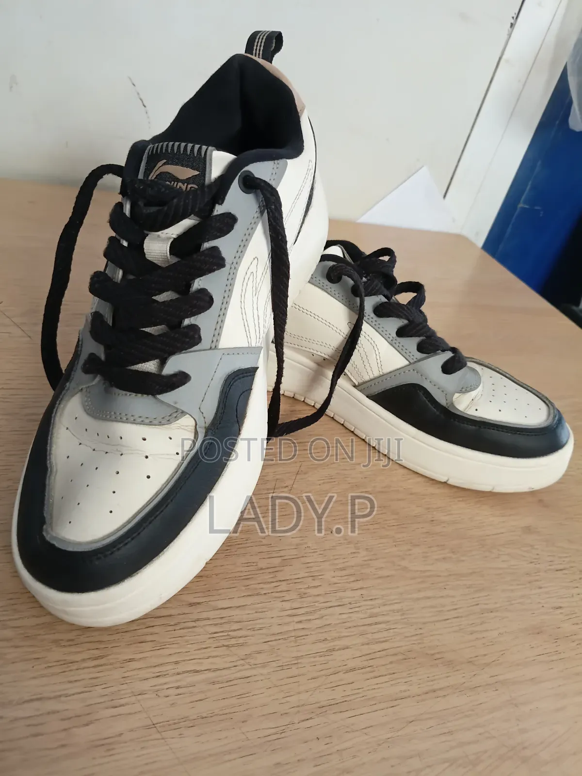 Li-Ning Yuanbao 2 Sneakers Feature a Classic -Size 44