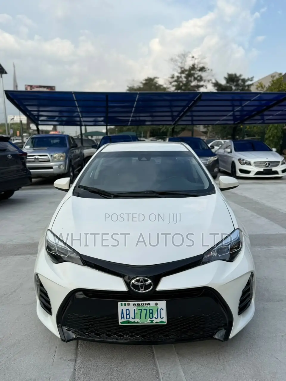Toyota Corolla LE ECO 4dr Sedan (1.8L 4cyl CVT) 2017 White