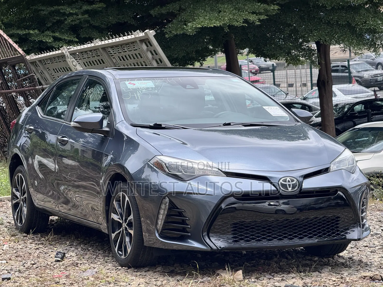 Toyota Corolla SE Special Edition 4dr Sedan (1.8L 4cyl CVT) 2017 Gray