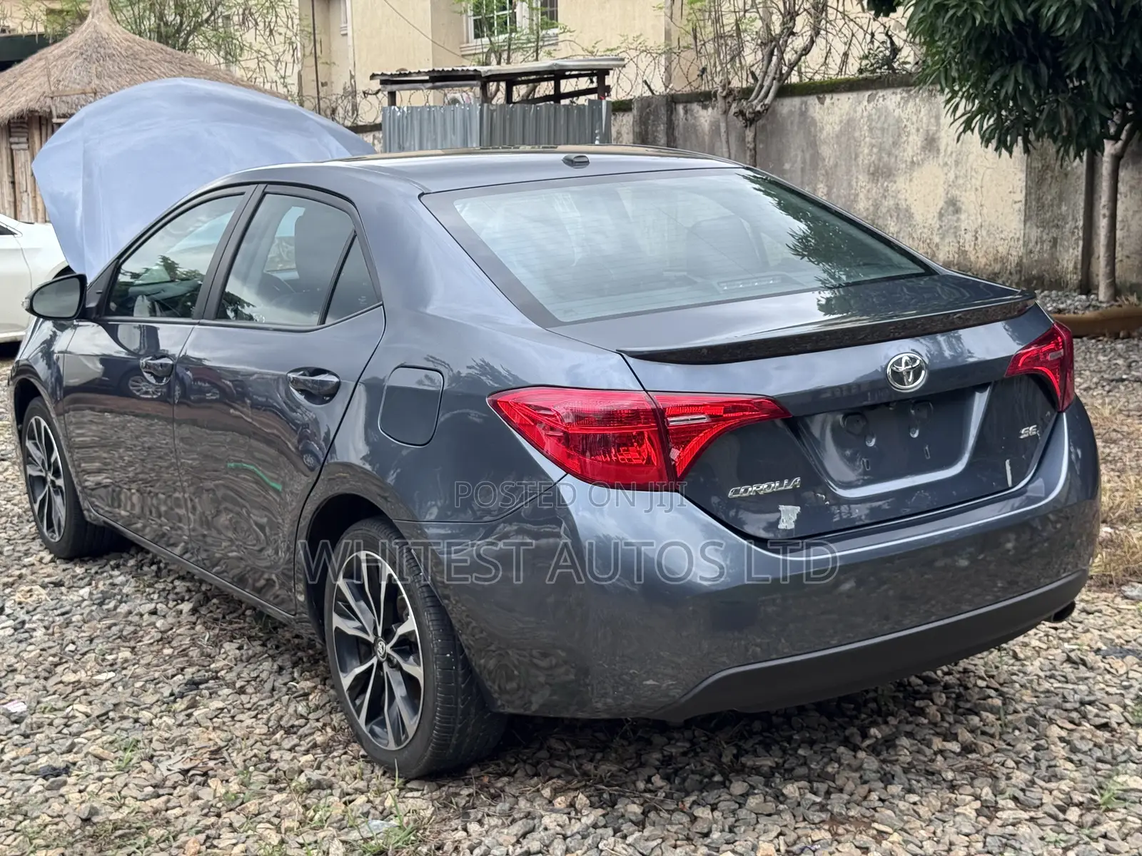 Toyota Corolla SE Special Edition 4dr Sedan (1.8L 4cyl CVT) 2017 Gray