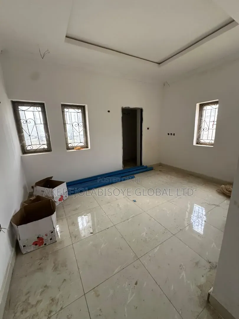 3bdrm Duplex in Lifecamp Abuja for sale