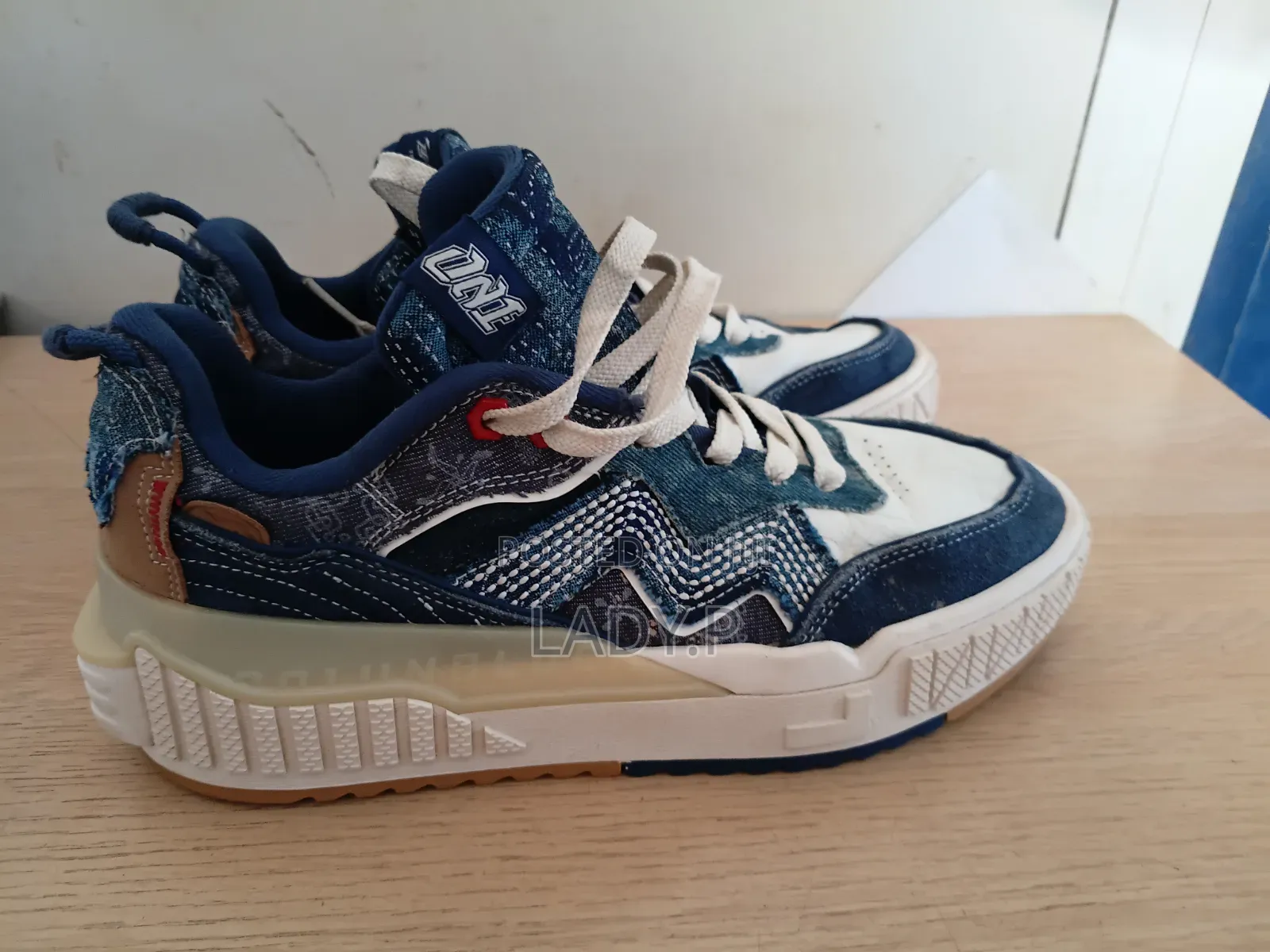 Li-Ning 001 Unblock Skate Shoes in "Jeans Blue- Size 43