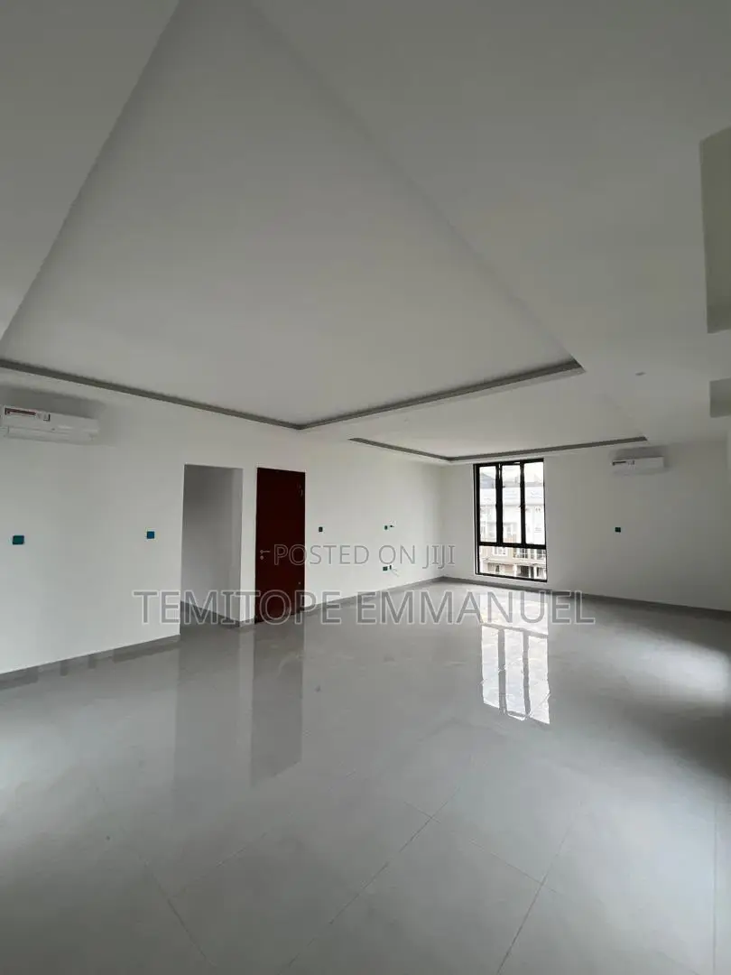 Furnished 5bdrm House in Banana Island for sale