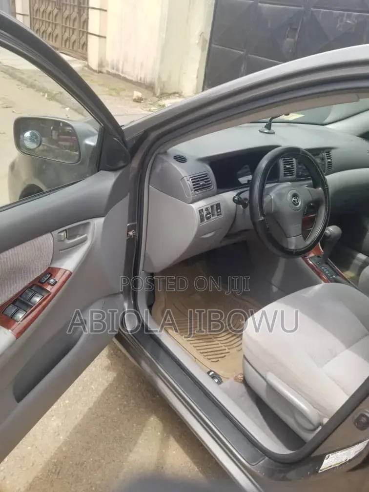 Toyota Corolla LE 2007 Gray