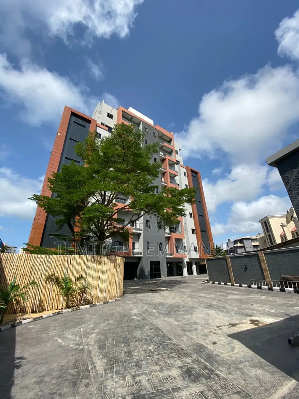 Furnished 3bdrm Apartment in Victoria Island for sale