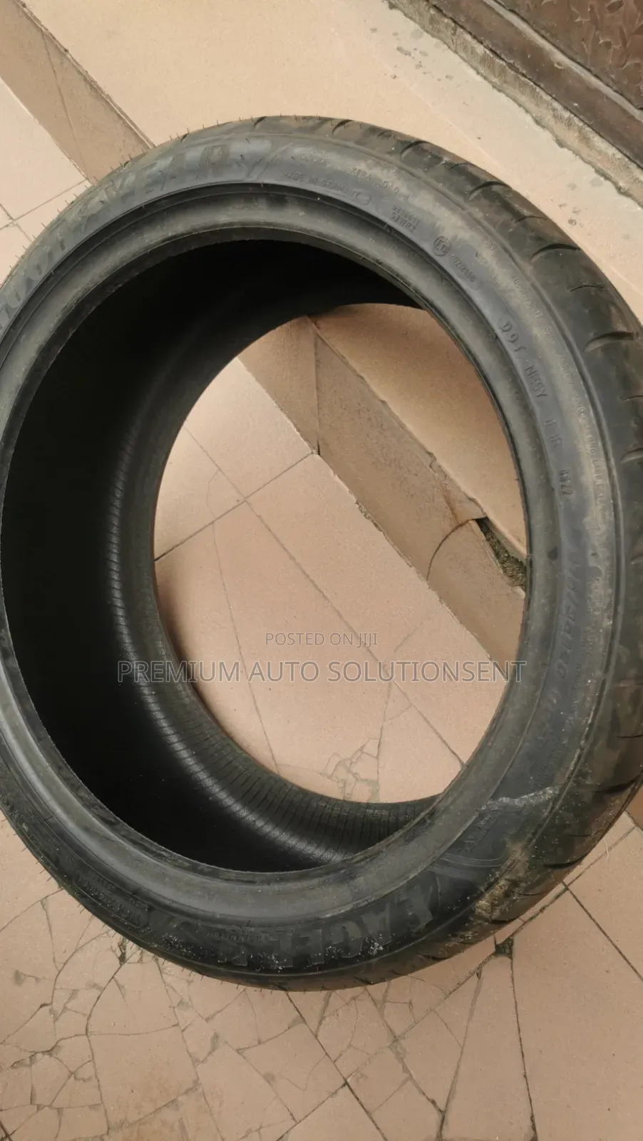 Brand New 275/35r20 Run-Flat