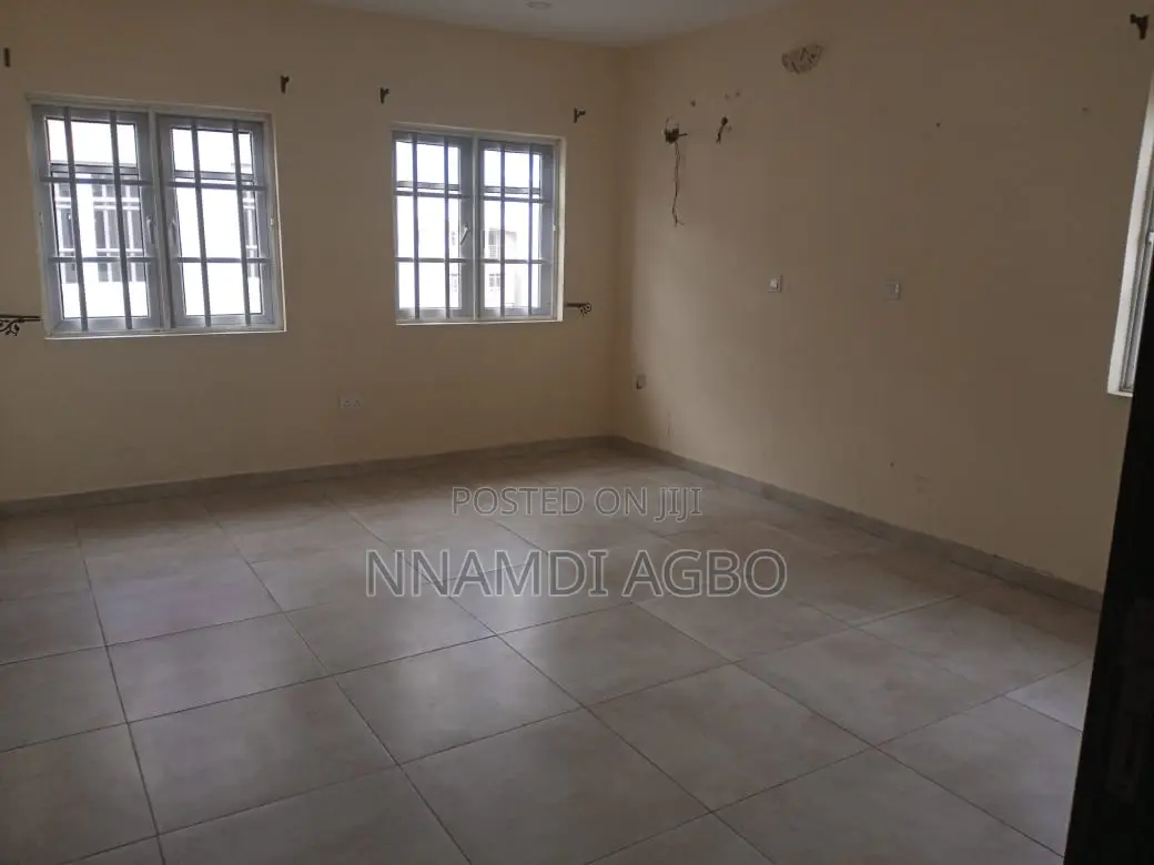 4bdrm Duplex in Jakande for rent