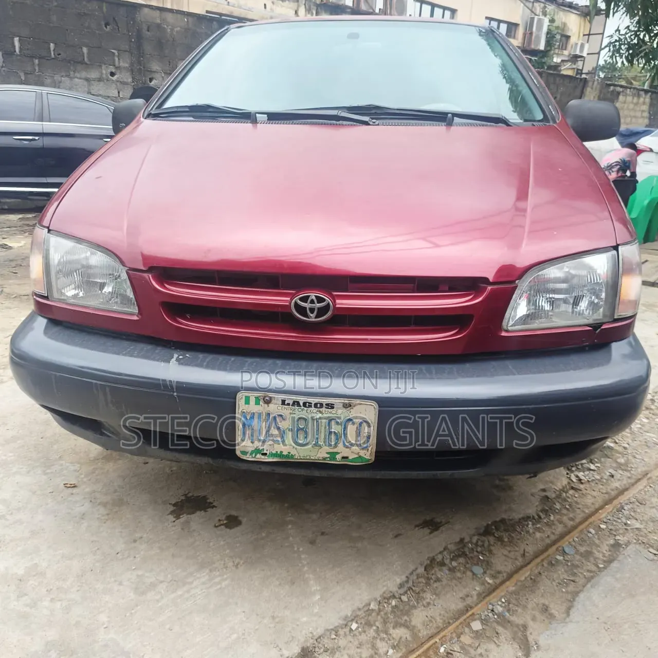 Toyota Sienna 2001 Red