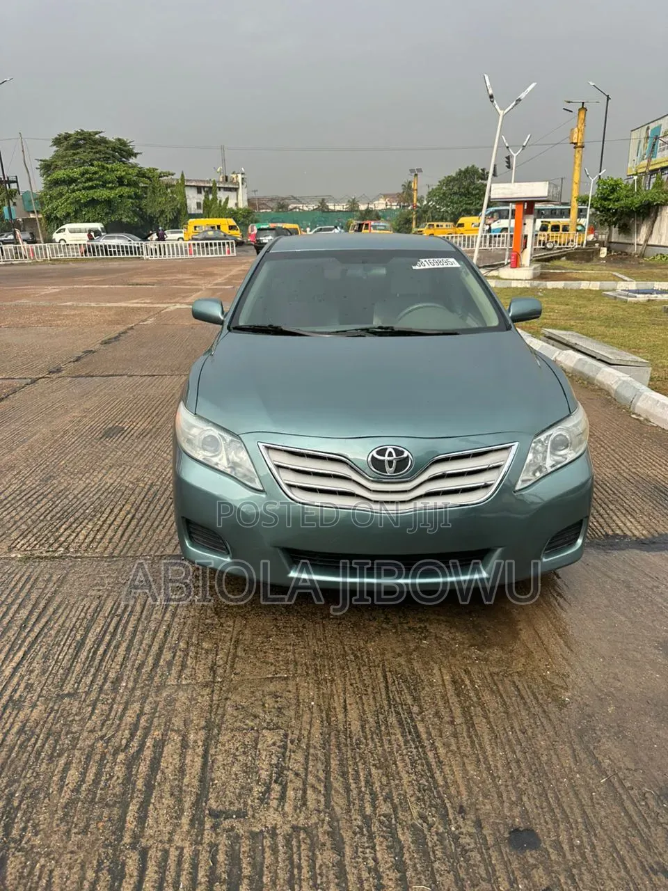 Toyota Camry LE 4dr Sedan (2.5L 4cyl 6AM) 2010 Green