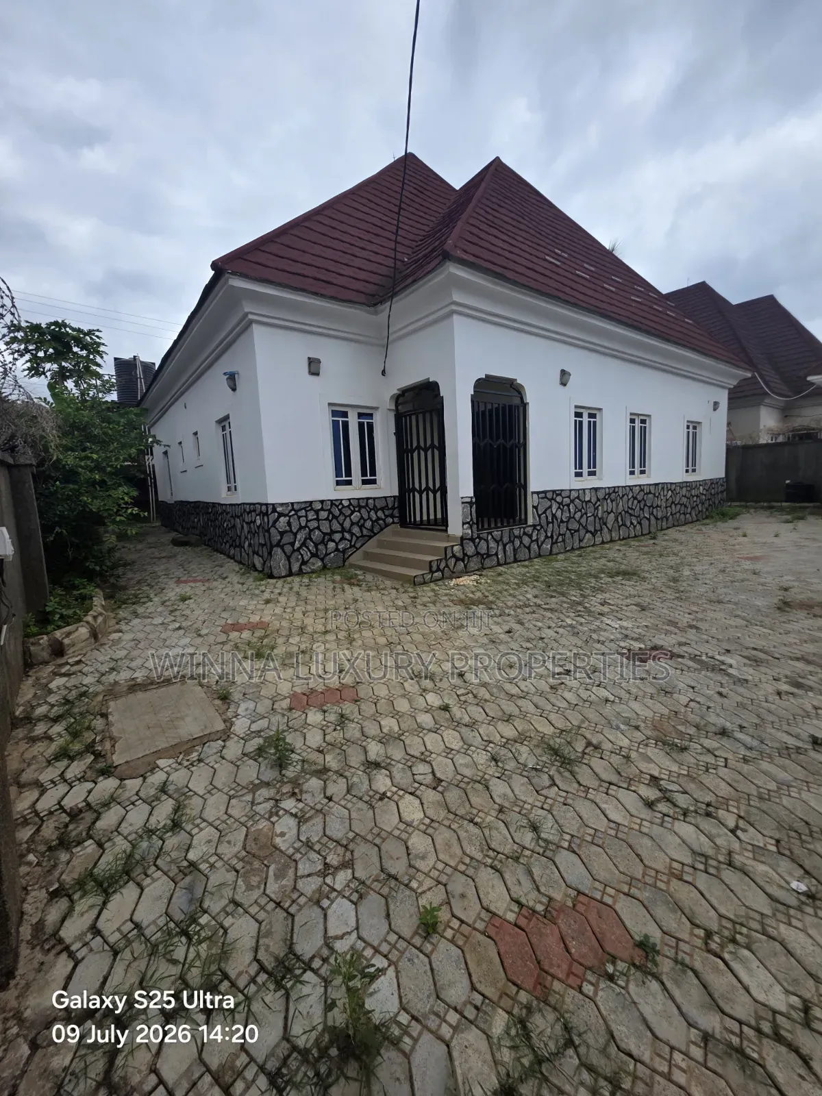 3bdrm Bungalow in Shimezz Homes, Lugbe District for rent