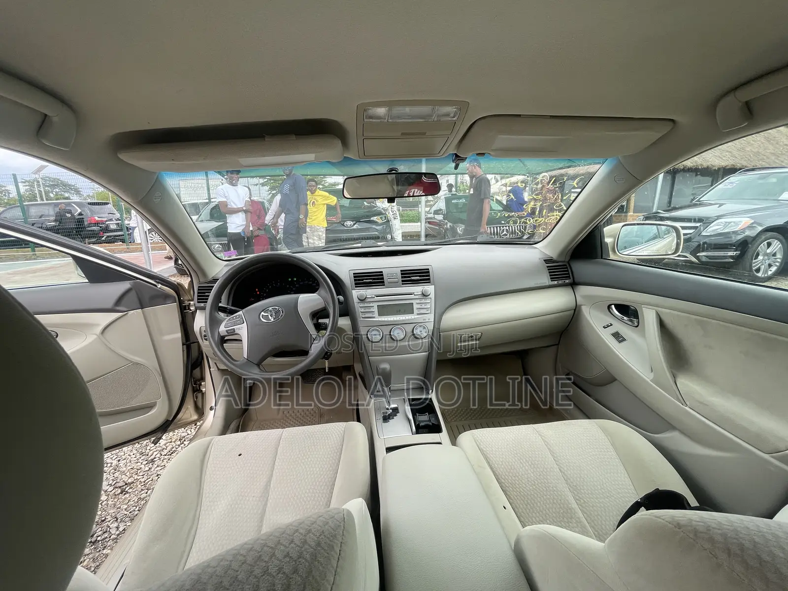 Toyota Camry LE 4dr Sedan (2.5L 4cyl 6A) 2011 Gold