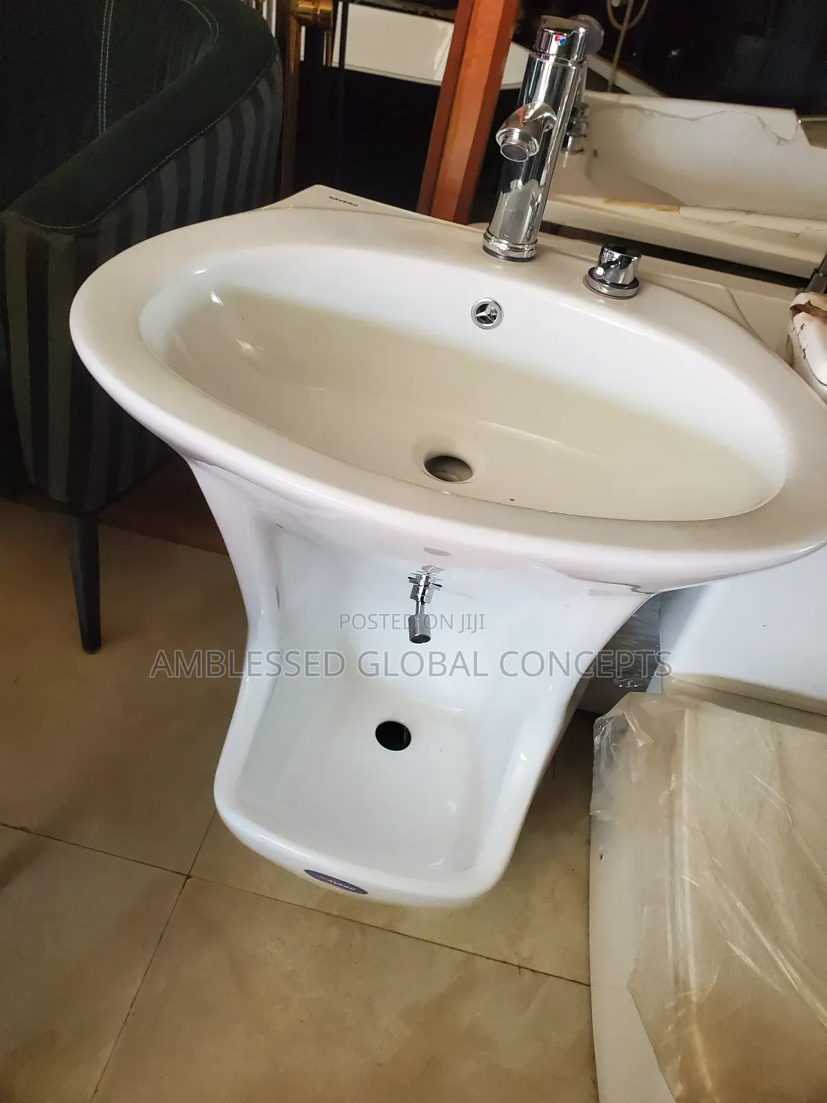 Excutive Standing Watch Hand Basin