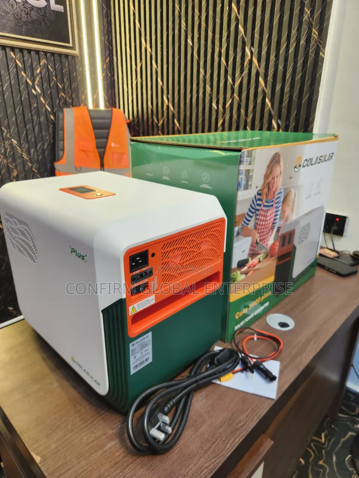 Cola Solar Generator 2200w Inverter With 3.6kwh Battery
With 4 Panels