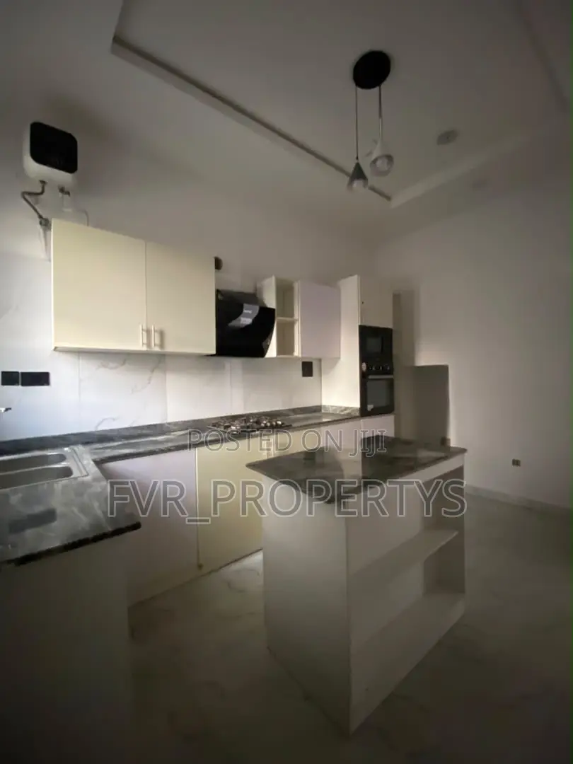 4bdrm Duplex in Orchid, Ikota for rent