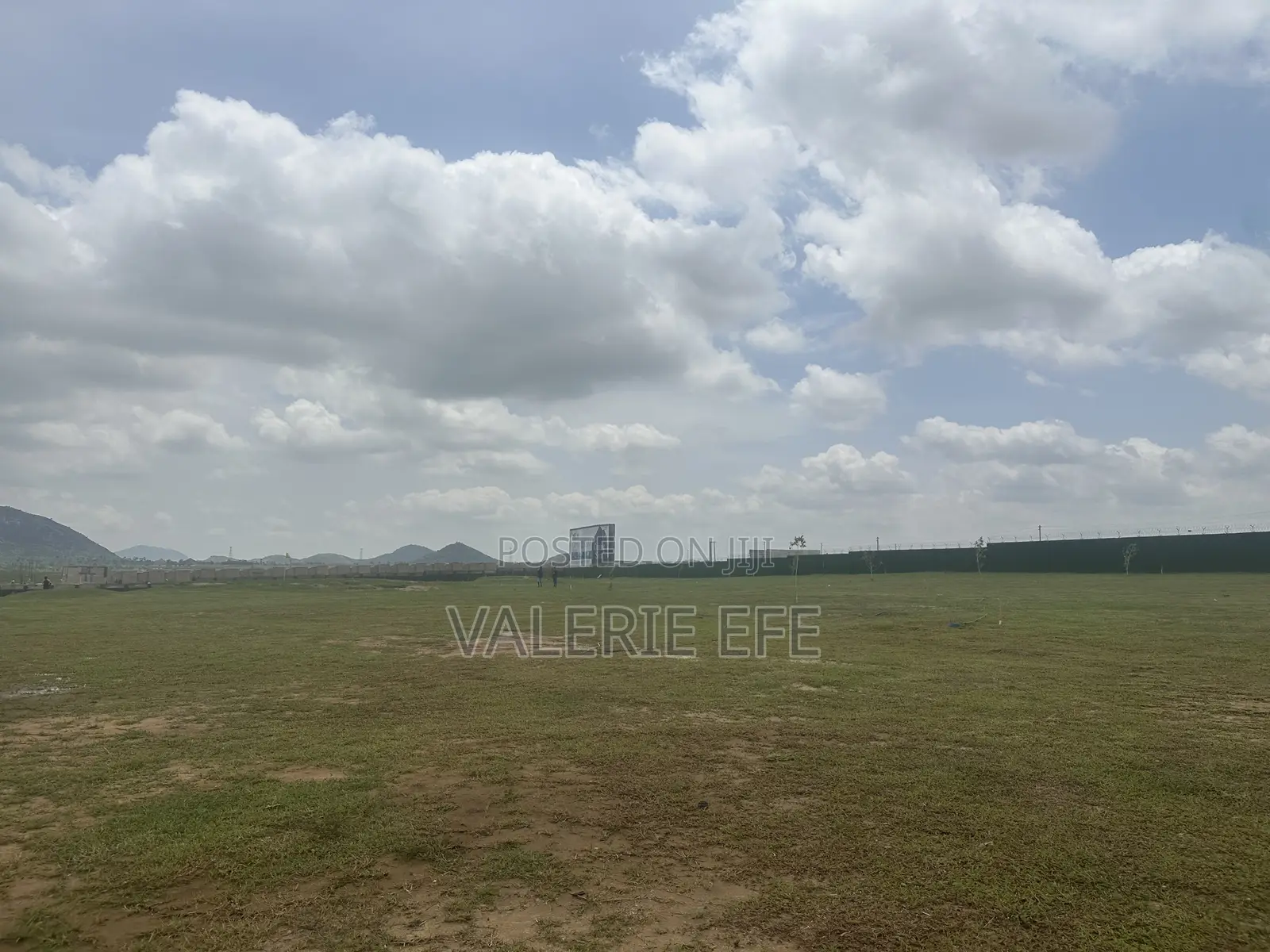 1000sqm Land for Sale at Hutu Exclusive, Airport Road Abuja