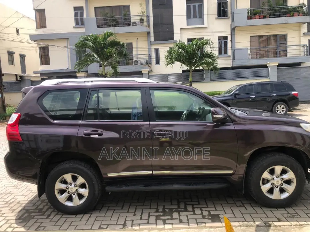 Toyota Land Cruiser Prado 2013 Brown