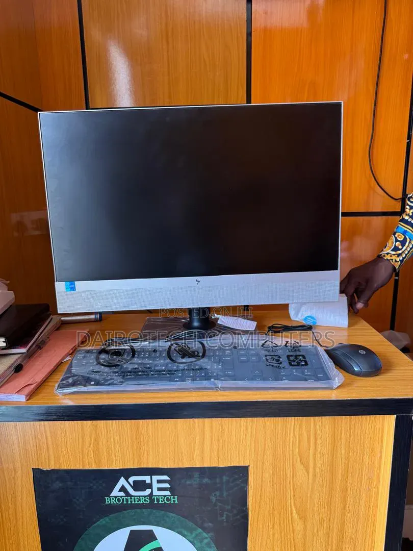 New Desktop Computer HP EliteOne 800 G6 8GB Intel Core i5 SSD 512GB